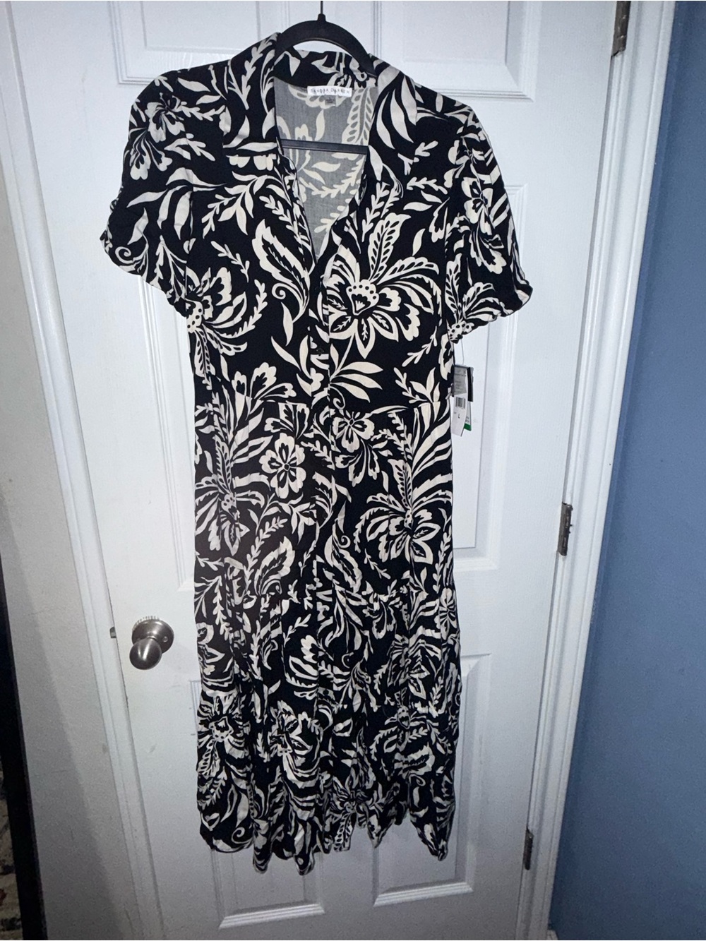 Sandra Darren Black and White Floral Maxi Dress